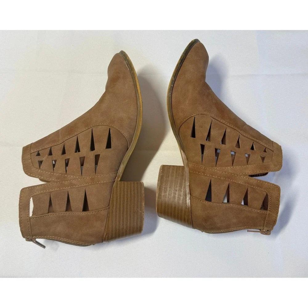 Tan Laser Cut Out Ankle Booties Western Stacked Heel Rear Zip Brown Womens 9 US